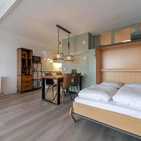 Bright Coastal Hideaway Apartman *