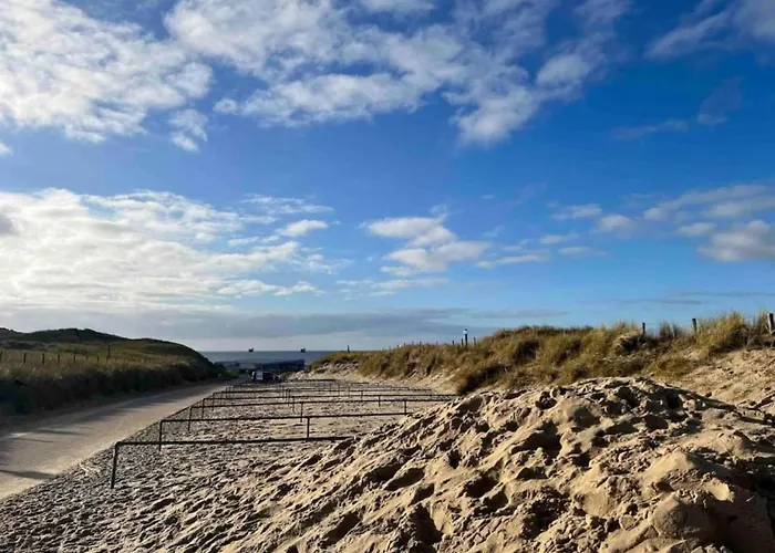 Bright Coastal Hideaway * Julianadorp