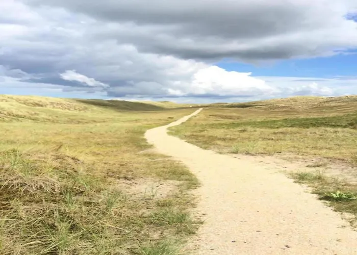 Bright Coastal Hideaway Apartment Julianadorp