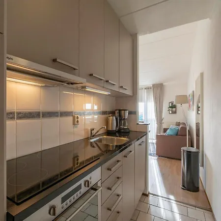 Bright Coastal Hideaway *