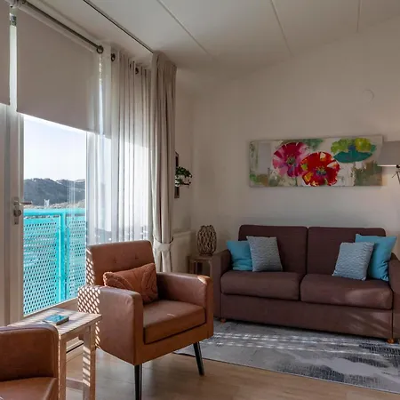 Lejlighed Bright Coastal Hideaway *