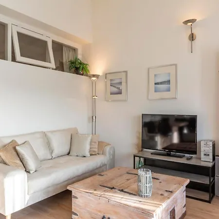 Bright Coastal Hideaway Lejlighed *